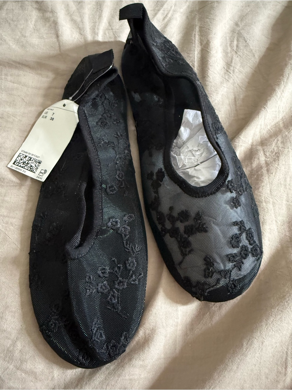 H&M Black Floral Lace Ballet Flats